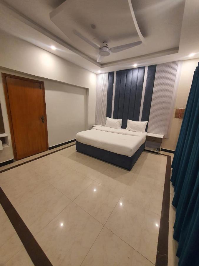 Rose Valet Guest House 이슬라마바드 외부 사진
