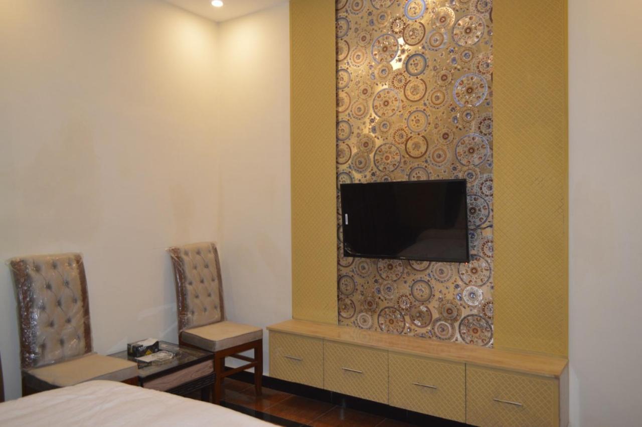Rose Valet Guest House 이슬라마바드 외부 사진